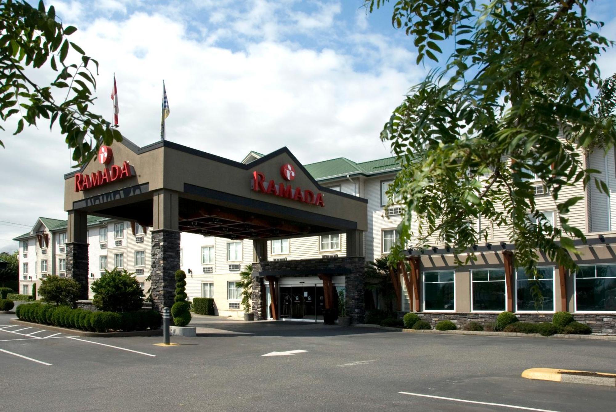 Hotel Ramada By Wyndham Surrey/Langley Zewnętrze zdjęcie