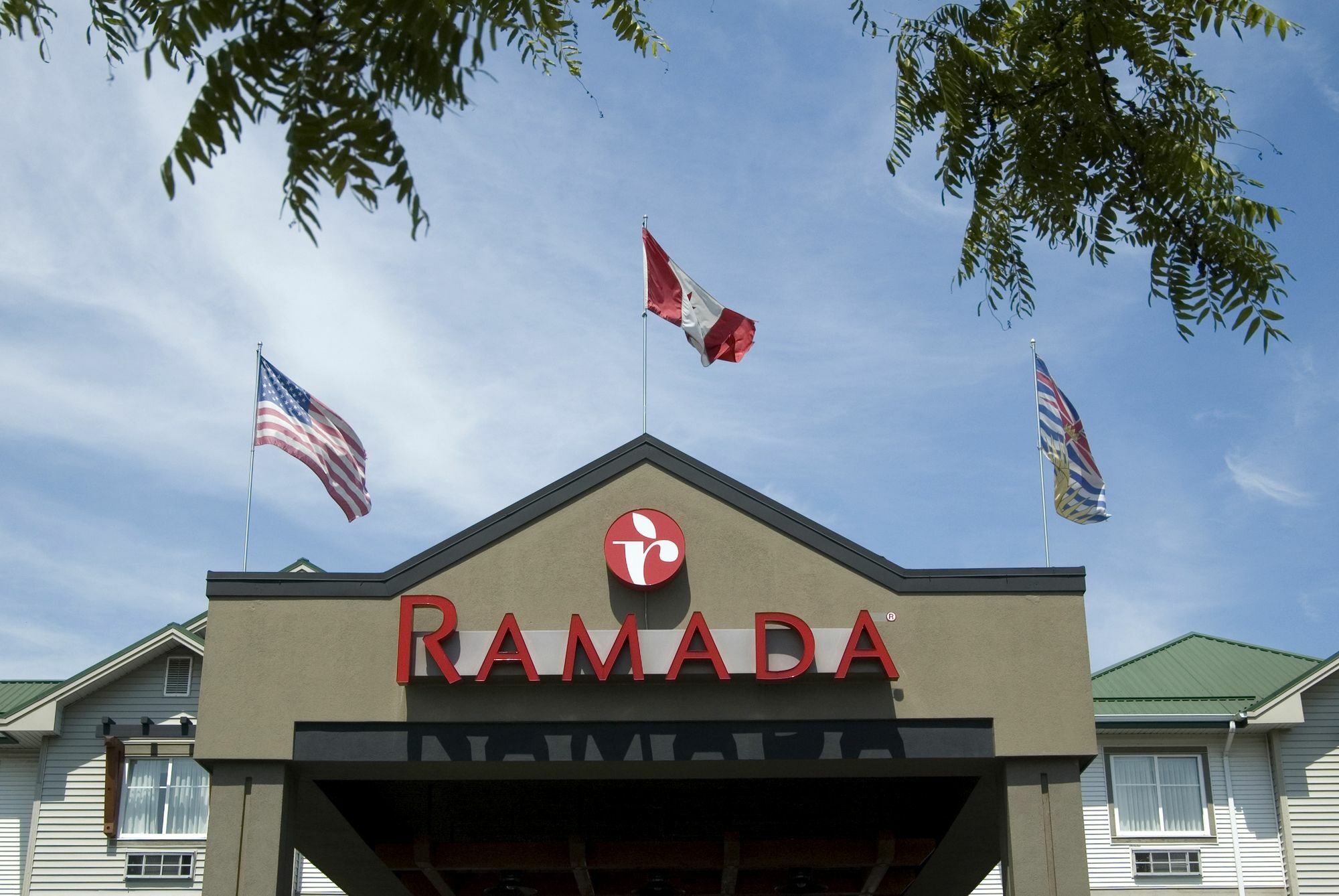 Hotel Ramada By Wyndham Surrey/Langley Zewnętrze zdjęcie